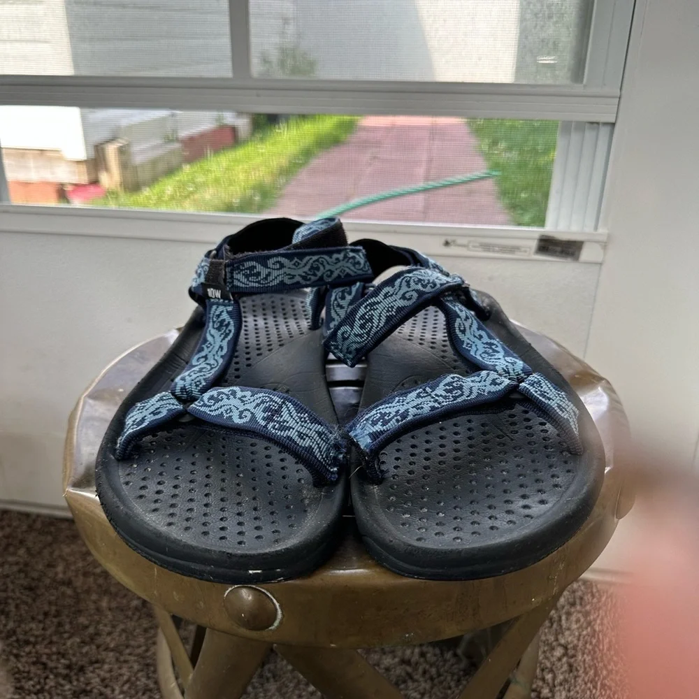 Teva Comfortable Hiking Sandal - Picture 2 of 6